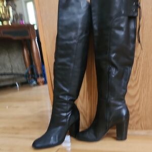 Elegant Black Knee-High Women's Boots